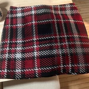 Stylish Red and Black Plaid Mini Skirt